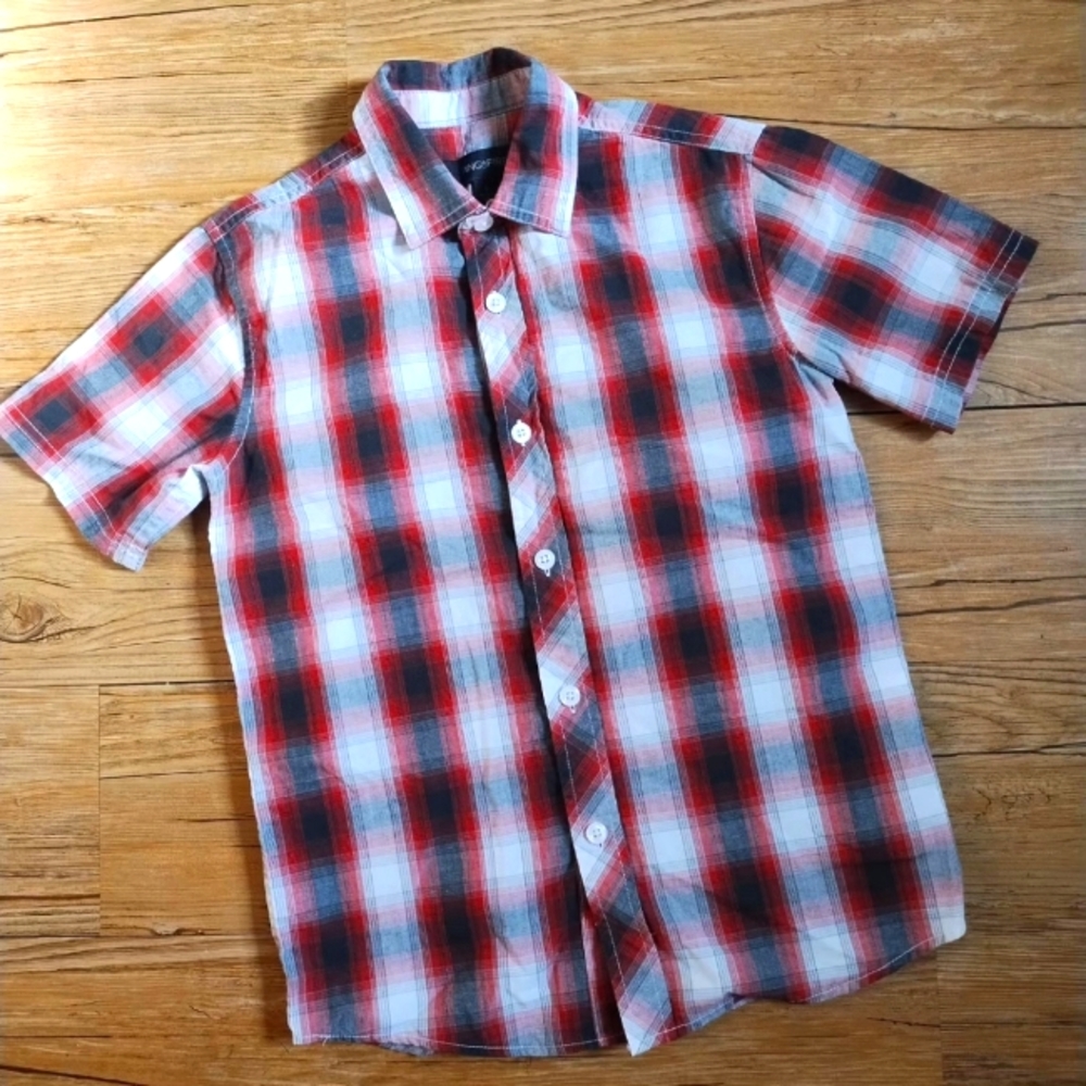 Boys Classic Plaid Button Down Shirt | Small | Black, White, Red